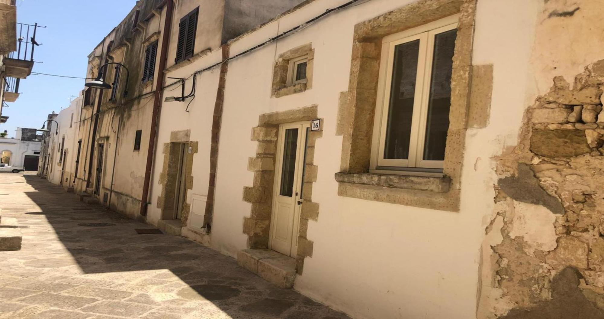 Odegos Monolocali Vico Sant'Antonio Villa Carpignano Salentino Eksteriør bilde