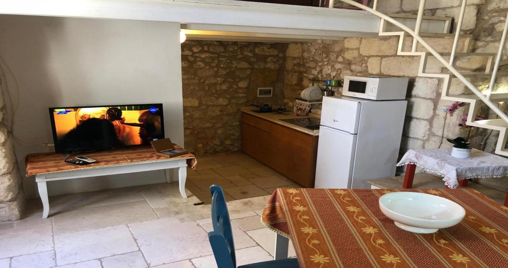 Odegos Monolocali Vico Sant'Antonio Villa Carpignano Salentino Eksteriør bilde